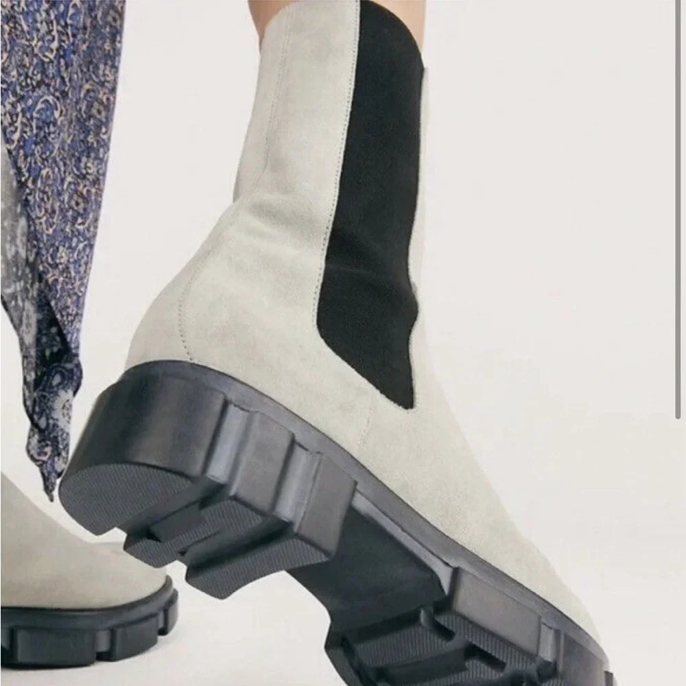 Free People Brooks Lug Sole Chelsea Boot Size 37